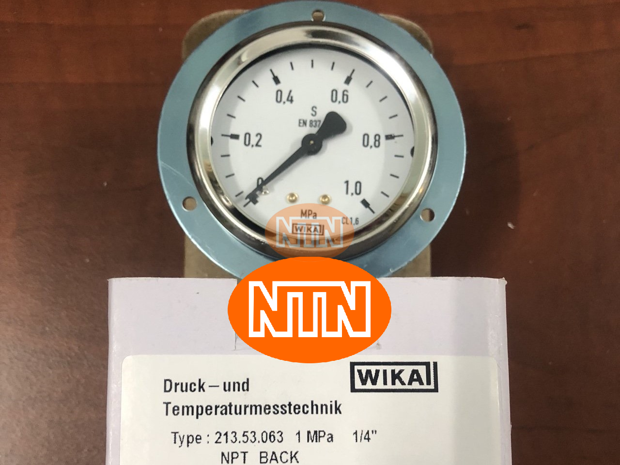 Đồng hồ áp suất Wika 213.53.063 1MPa 1/4" NPT