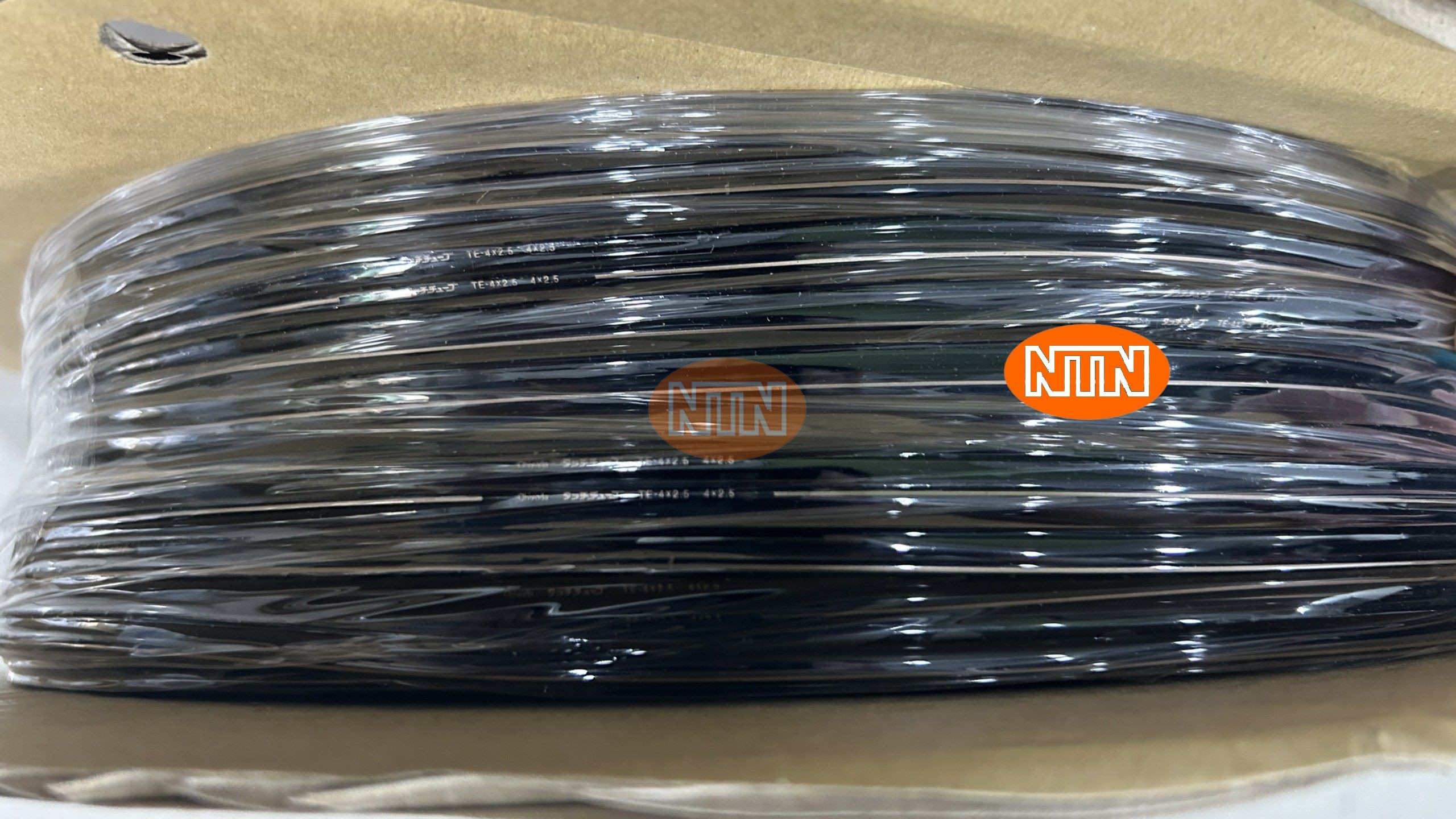 PU Tubing Chiyoda 2TE-4X2.5-100-BK Ống dẫn lưu chất
