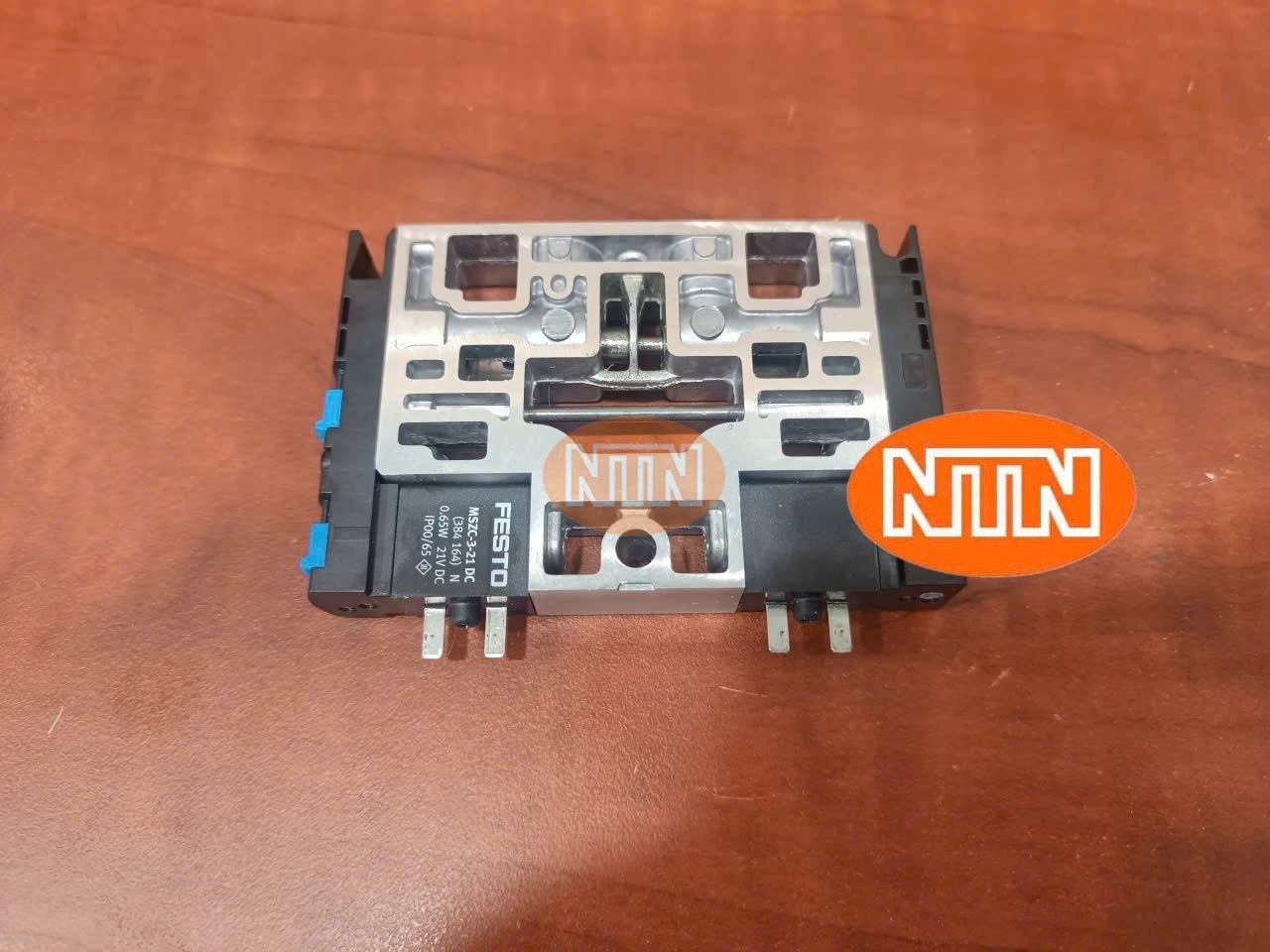 Solenoid Valve CKD ADK11-15A-03A-DC24V Van điện từ