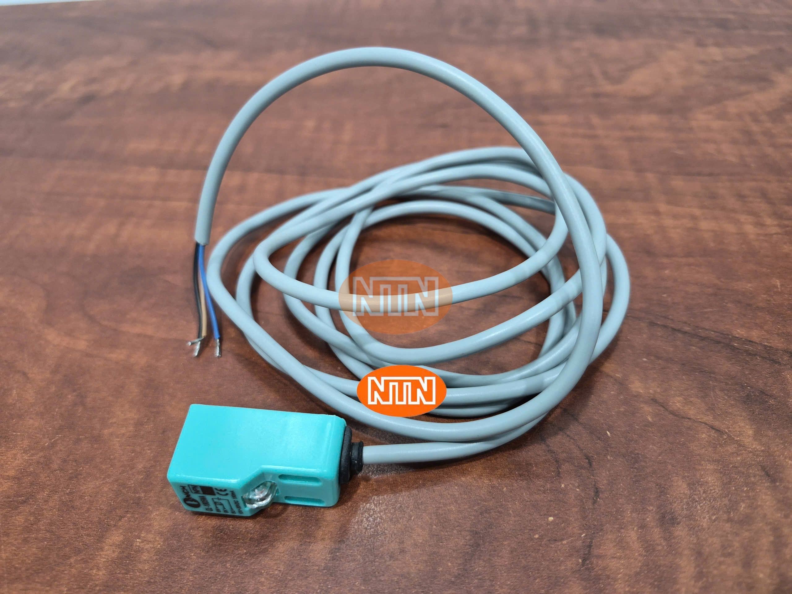 Sensor Balluff BUS004J (BUS R06K1-XB-02/015-S75G) Cảm biến