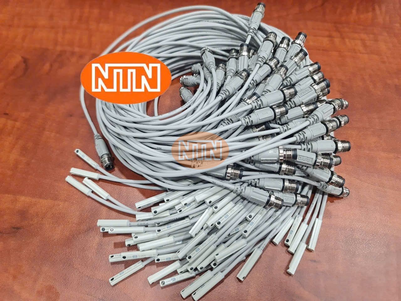 Auto Switch SMC D-M9NSAPC Cảm biến xi lanh
