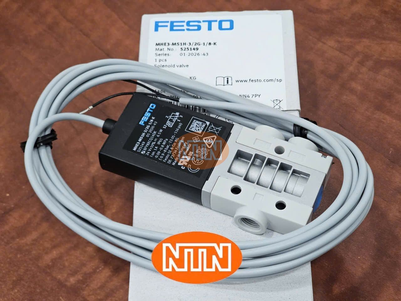 Mechanical Touch Switch Omron D5B-8511 Công tắc cảm ứng cơ học