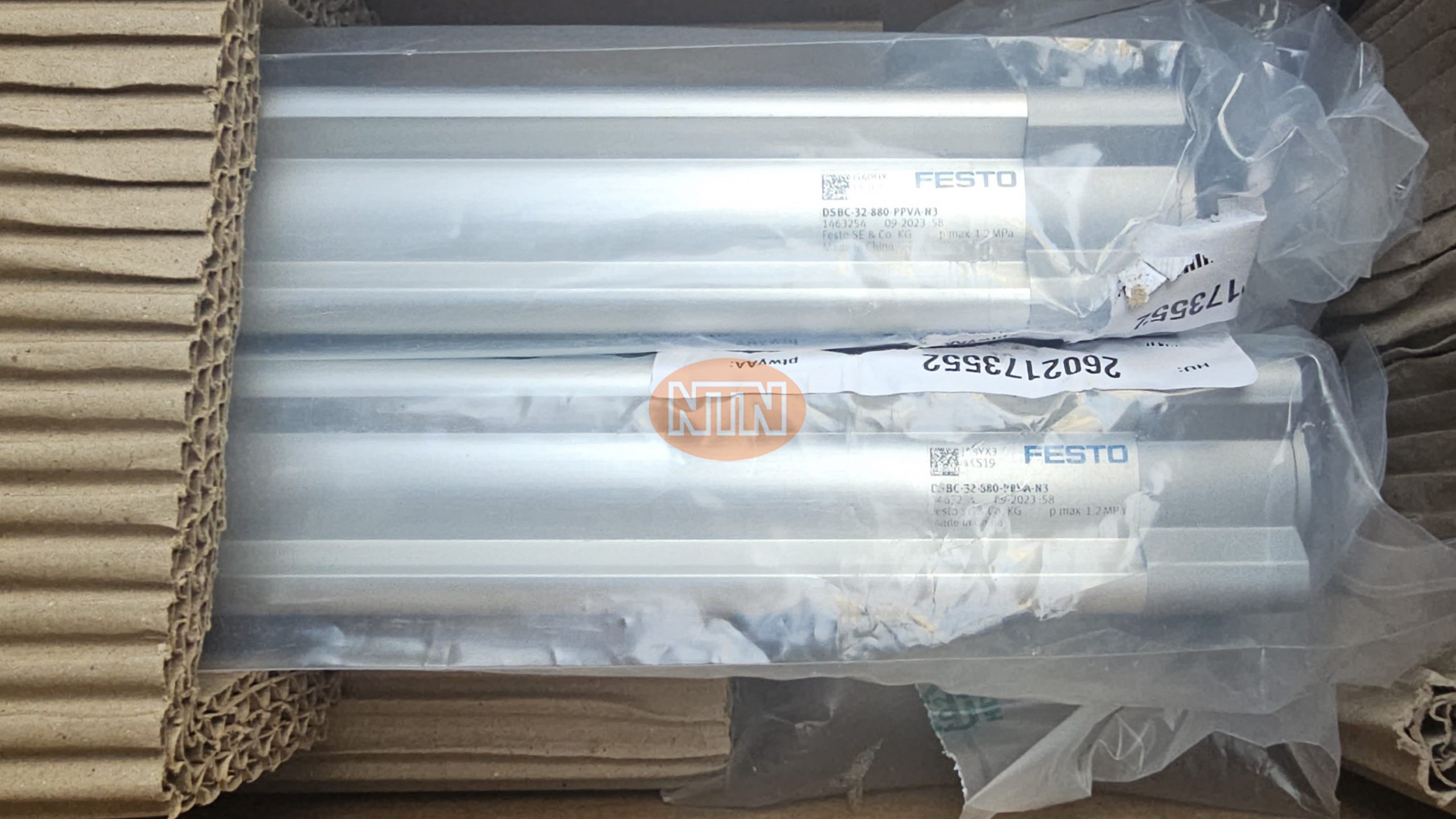 Xi lanh Festo DSBC-32-880-PPVA-N3 Air cylinder