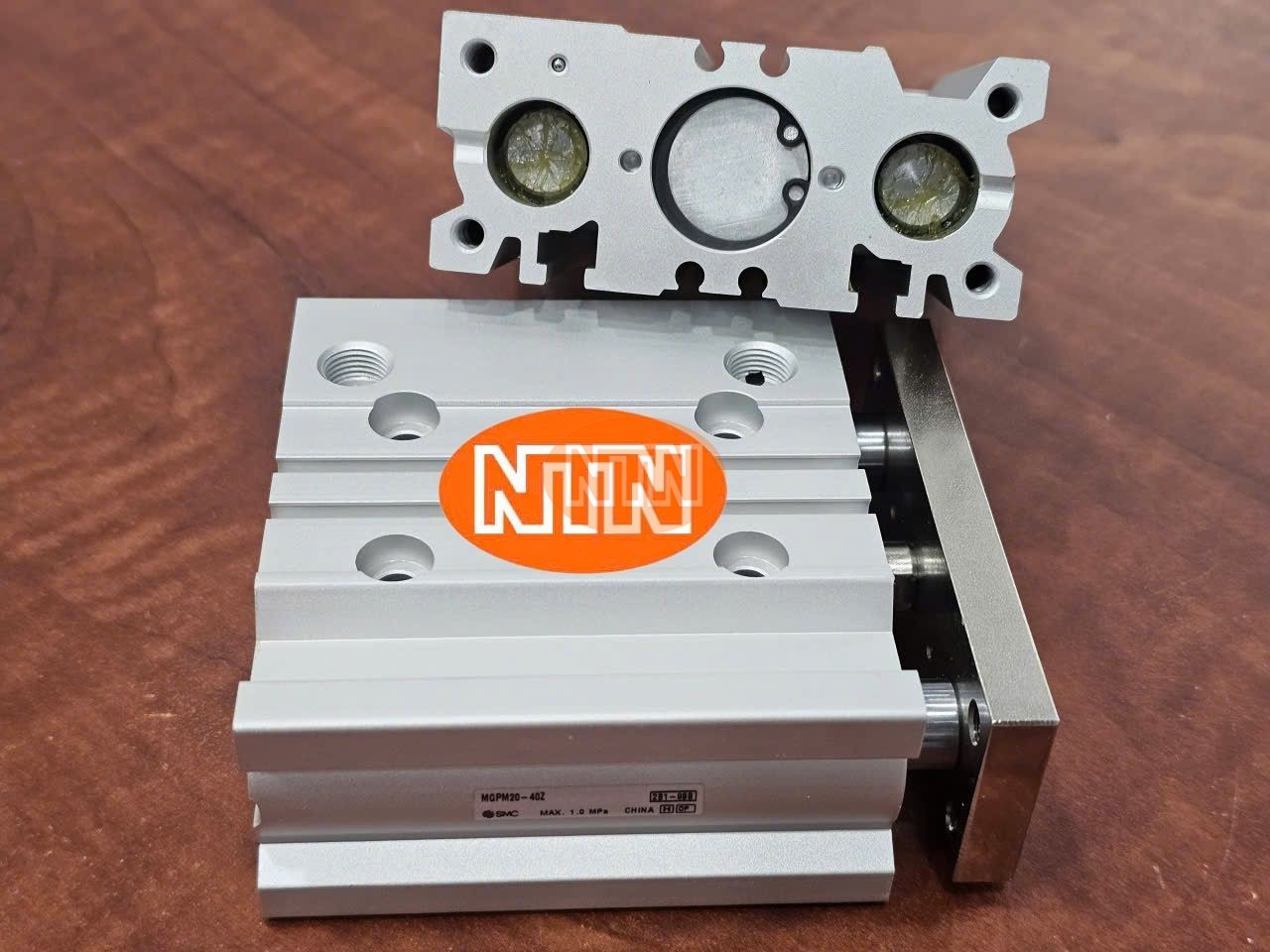ISO Cylinder Festo DSNU-25-25-P-A Xi lanh khí nén