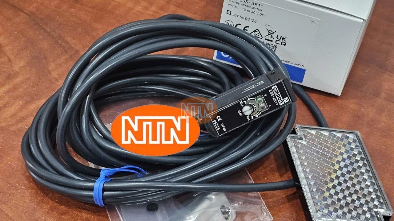 Photoelectric Switch Omron E3S-AR11 Cảm biến quang