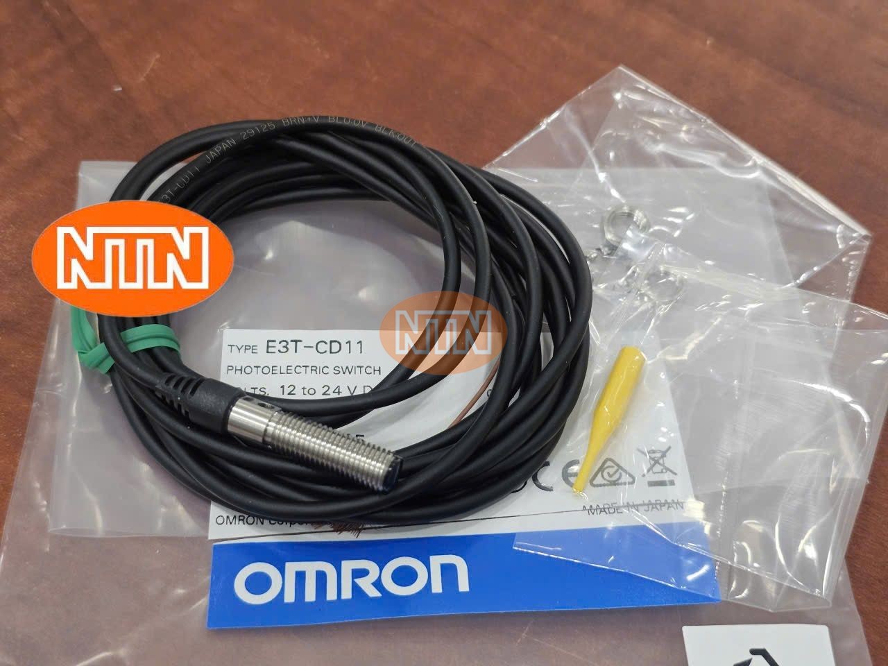 Photoelectric Sensor Omron E3T-CD11 2M Cảm biến quang