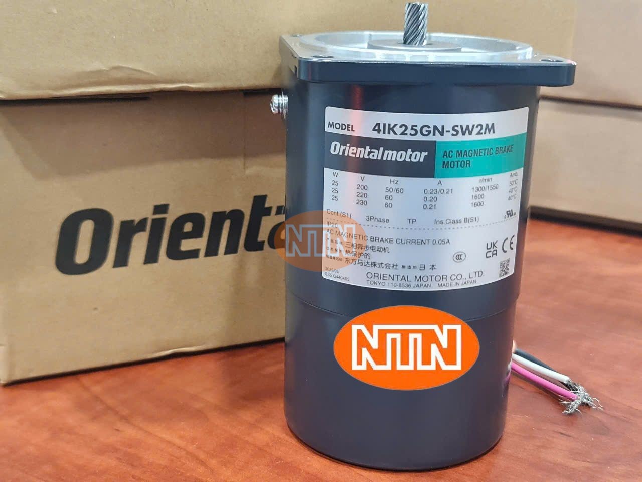Temperature Sensor Omron E52-CA1DF M6 4M Cảm biến nhiệt độ