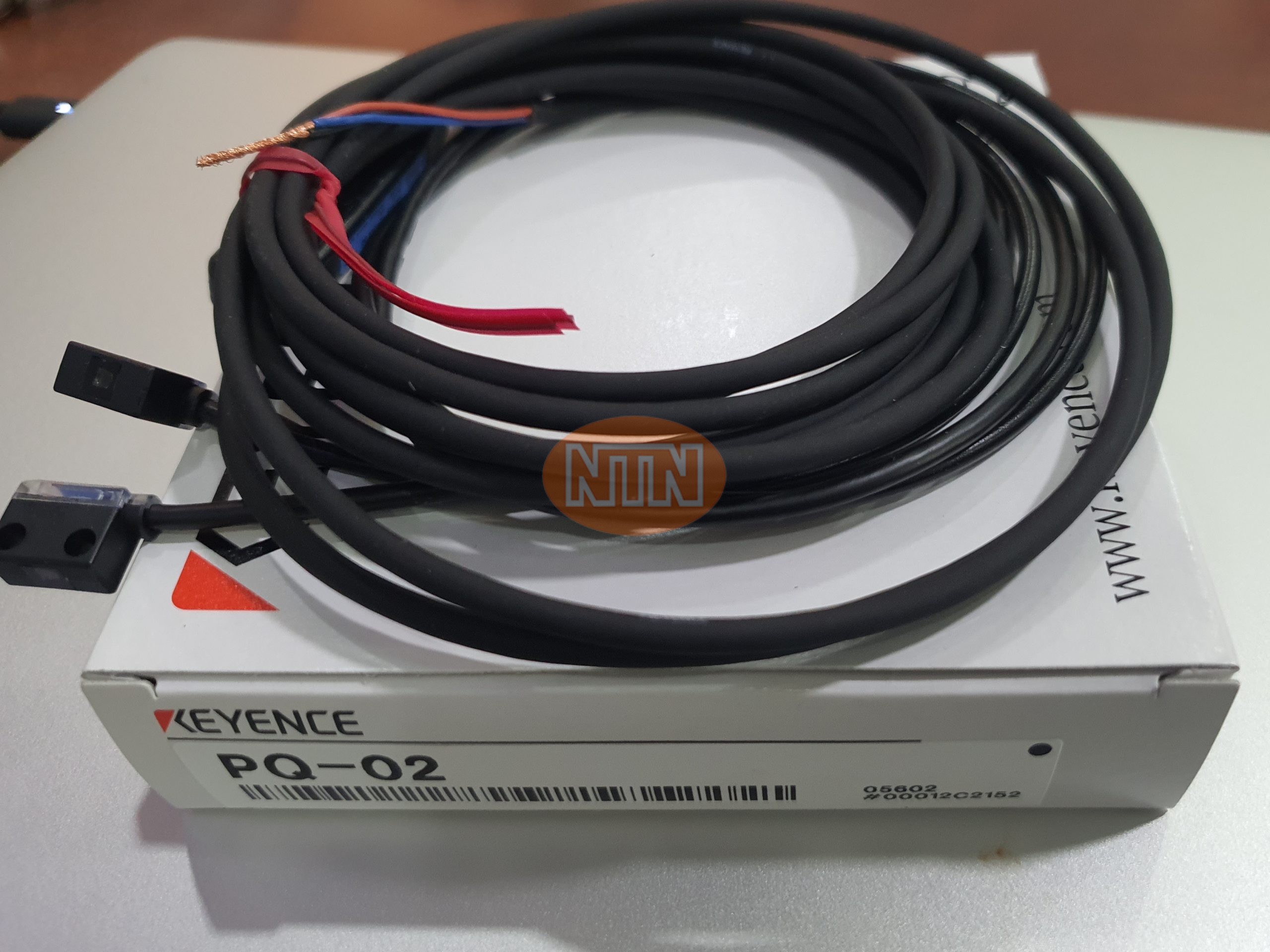Omron E5CC-CX2ASM-000 Bộ điều khiển nhiệt độ