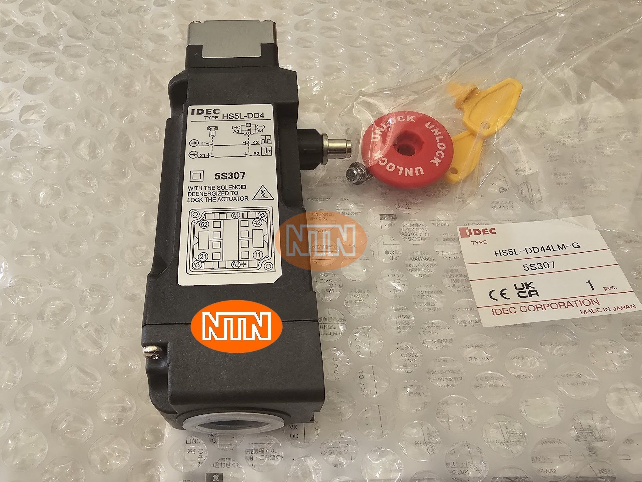 Safety switch IDEC HS5L-DD44M-G Công tắc an toàn