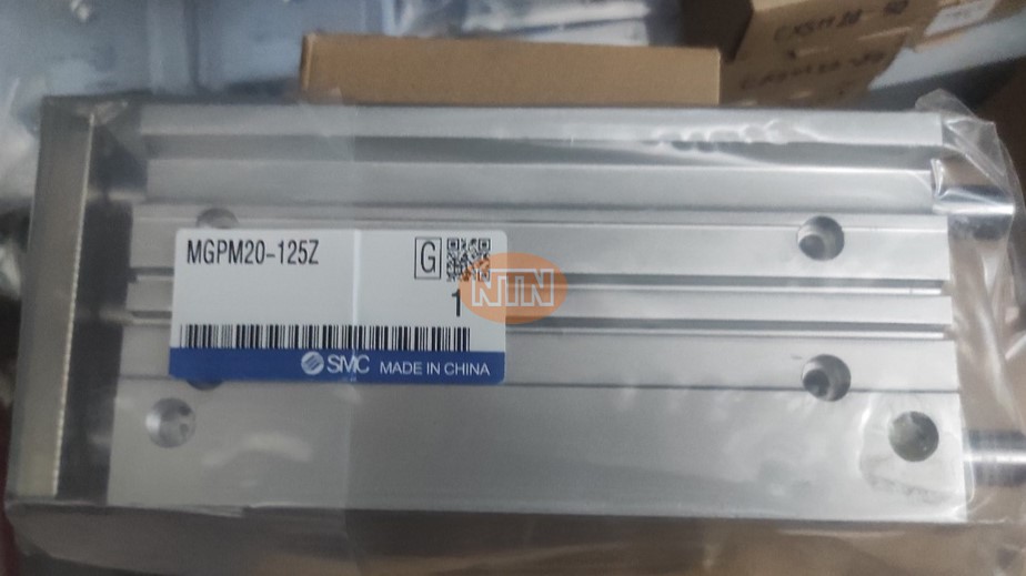 Mitsubishi HC-KFE73B Động cơ servo