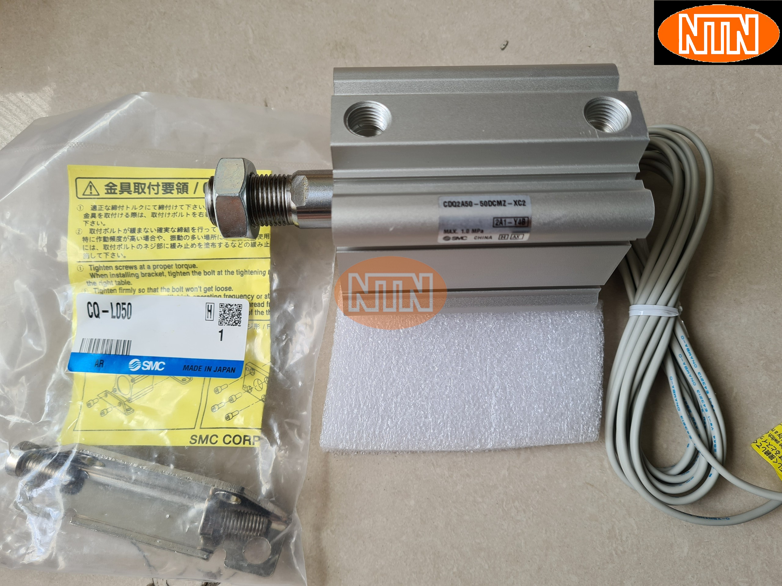 Xy lanh khí nén SMC CDQ2L50-50DCMZ-M9BL